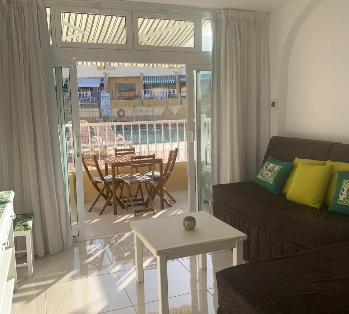 公寓 Luminoso Y Con Airco - D4 - Frente A La Piscina En Mareverde 阿德耶